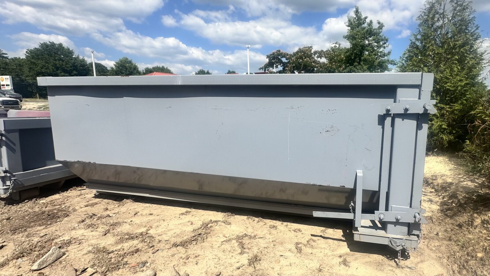 20-Yard roll-off dumpster from Pinestraw Place
